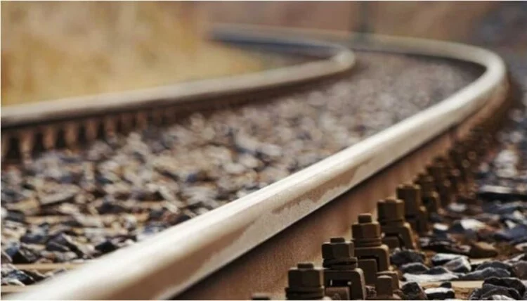 Train-Railway-Track-750x428