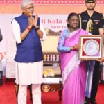 President-Murmu-Presents-Lalit-Kala-Akademi-Awards-to-Artists