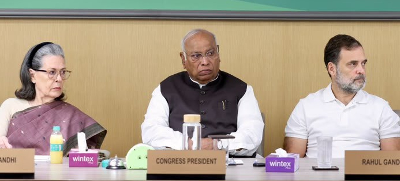 Sonia-Gandhi-mallikarjuna-Kharge-rahul-gandhi
